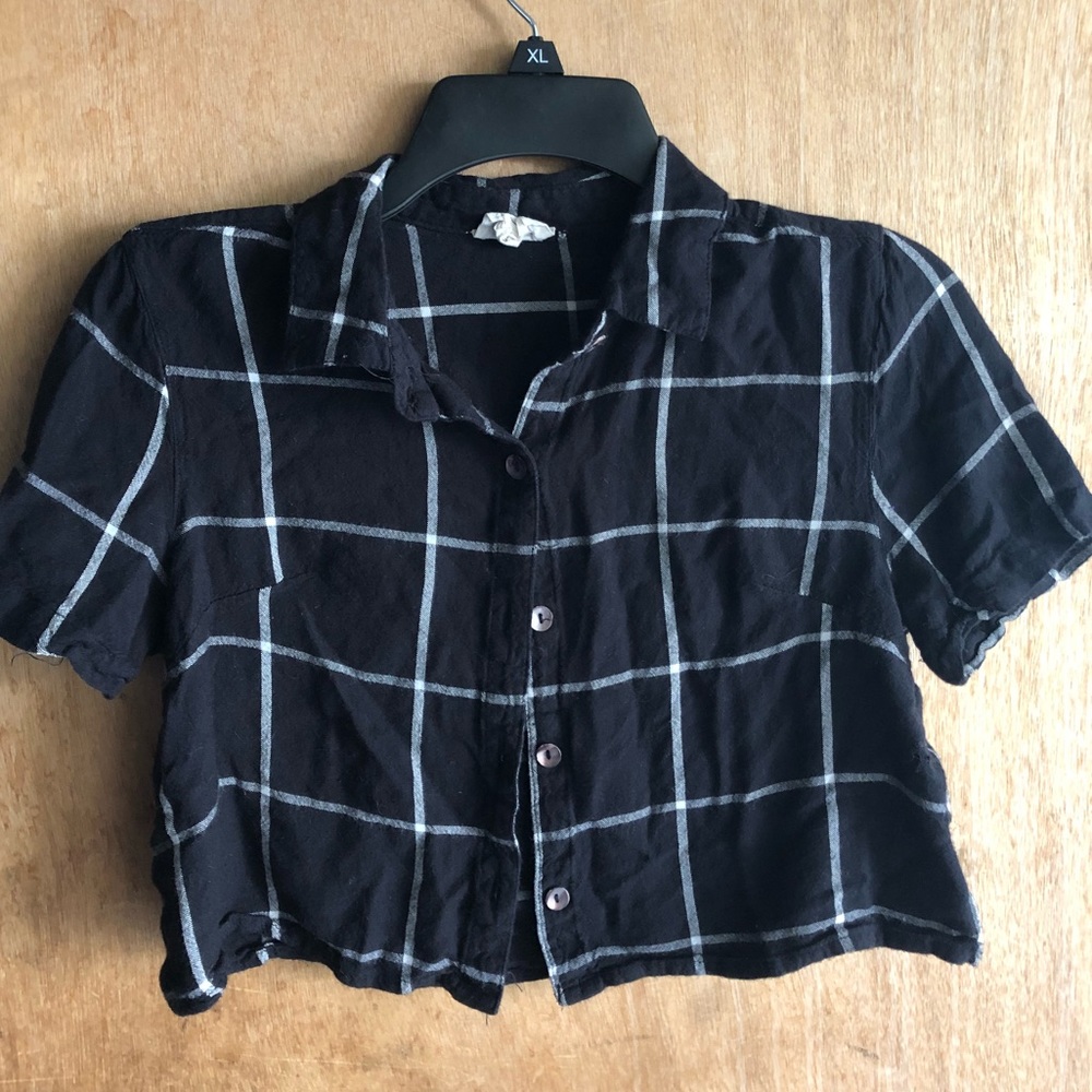 Plaid T shirt crop top button down button up.